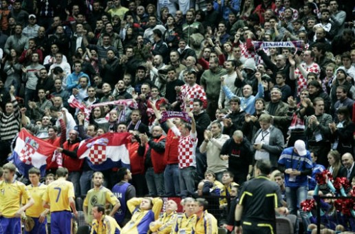 #htmlcaption_8043 Tko kaže da je u Hrvatskoj zabranjeno veličati Antu Gotovinu? UEFA kaže!