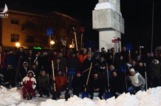 #htmlcaption_8173 KAD SE MALE RUKE SLOŽE: Akcija čišćenja širokobrijeških ulica! (FOTO/VIDEO)