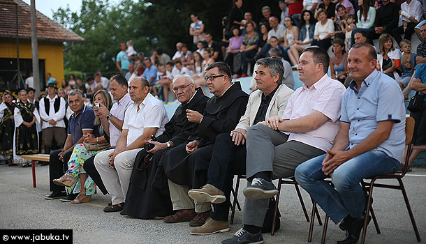foklor_ruzici_1