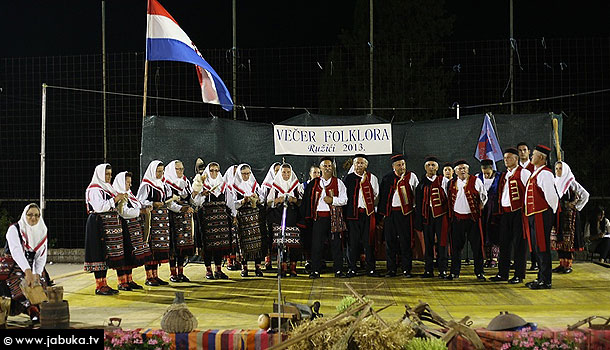 foklor_ruzici_7