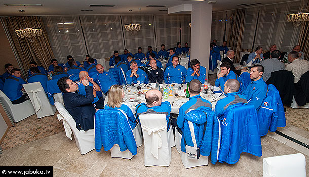 plava_noc_siroki_dinamo_1