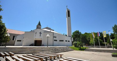 Crkva svetog Ante Humac