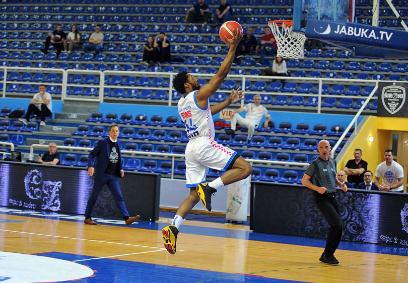Dontay Caruthers