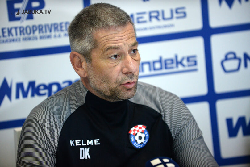 Dean Klafurić (Zagreb, 26. srpnja 1972.) hrvatski je nogometni trener