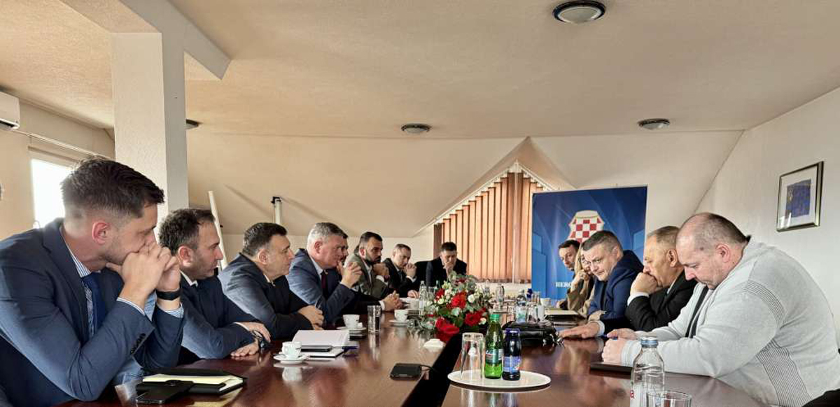 Izaslanstvo Vlade FBiH s čelnim ljudima HBŽ-a i ŽZH-a
