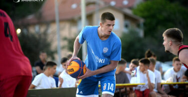 3×3 Široki: Broadly Hill Boys i Caffe La Strada pobjednici prve večeri, vikend rezerviran za seniore 3×3 Široki: Broadly Hill Boys i Caffe La Strada pobjednici prve večeri, vikend rezerviran za seniore