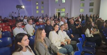 Hercegovina pjeva za potrebite: Klape nastupile na humanitarnom koncertu u Međugorju Hercegovina pjeva za potrebite: Klape nastupile na humanitarnom koncertu u Međugorju