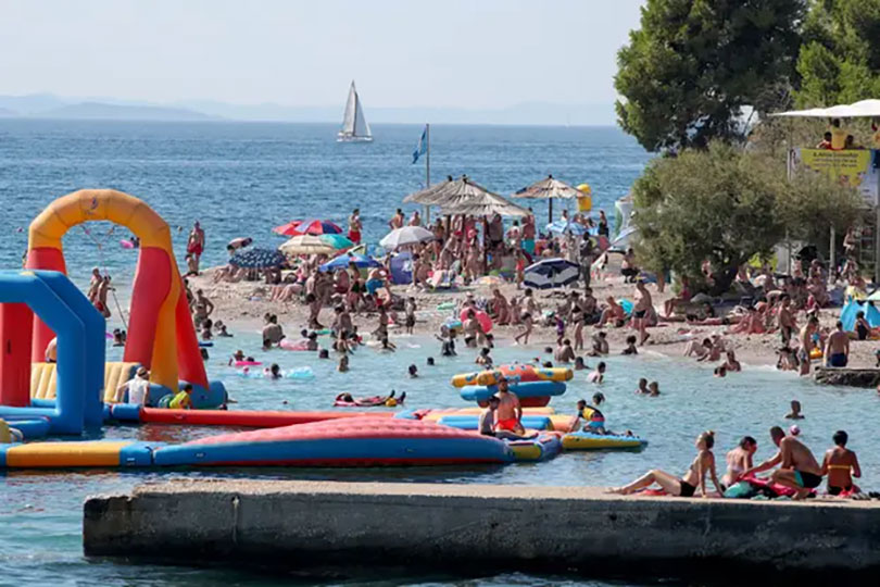 U Hrvatskoj trenutno više od 440 tisuća gostiju: Hoteli i privatnici snizili cijene U Hrvatskoj trenutno više od 440 tisuća gostiju: Hoteli i privatnici snizili cijene