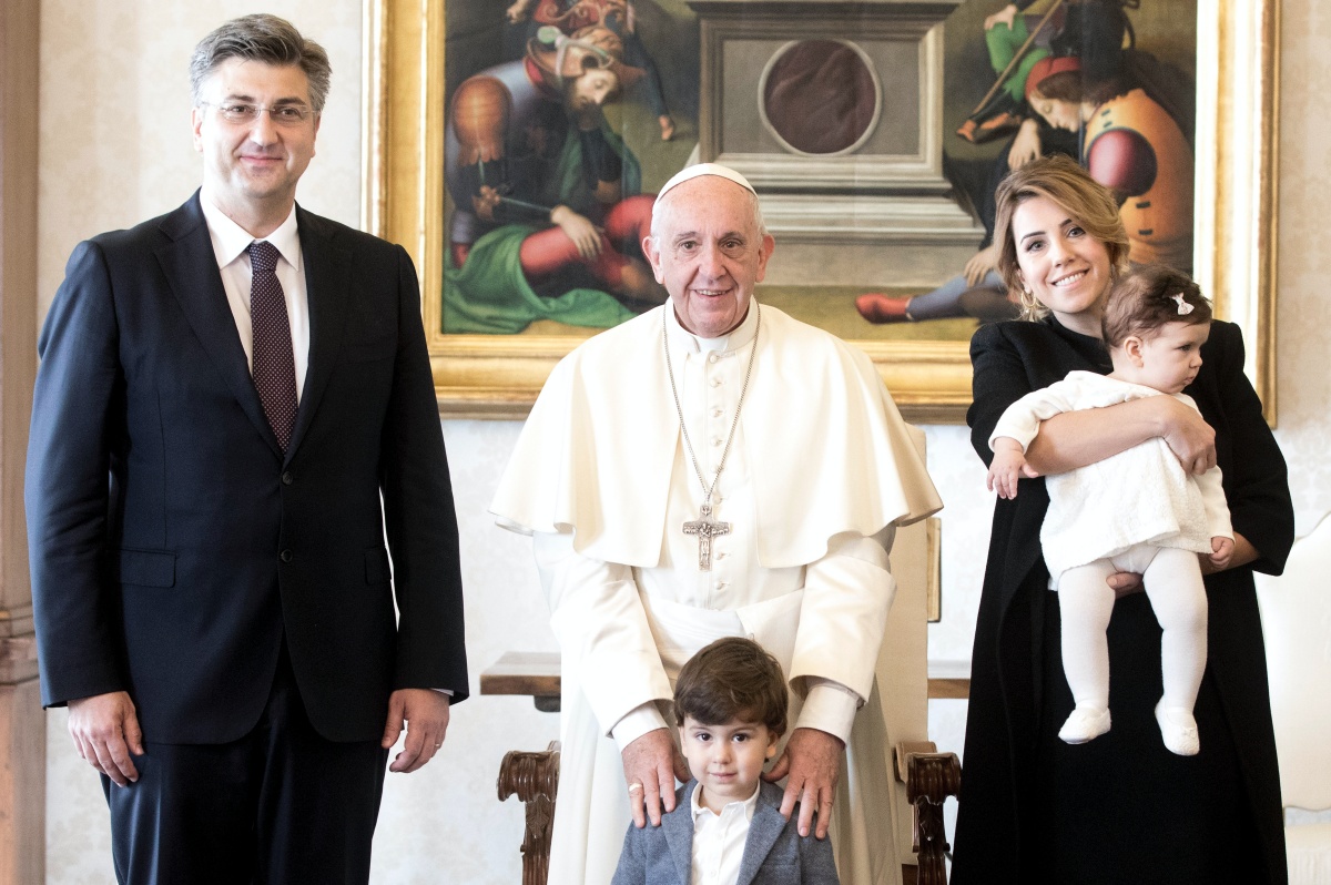 Hercegovka koja je osvojila premijera: Ovako je počela romansa Ane i Andreja Plenkovića Hercegovka koja je osvojila premijera: Ovako je počela romansa Ane i Andreja Plenkovića