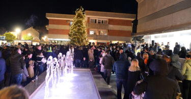 Započela božićna čarolija: Mnoštvo Širokobriježana na svečanom otvorenju Adventa u Širokom