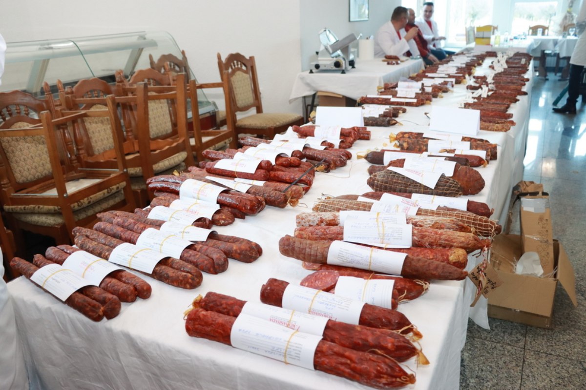 Rekordni odaziv u Tomislavgradu: Veliko zanimanje za 7. međunarodnu kobasijadu