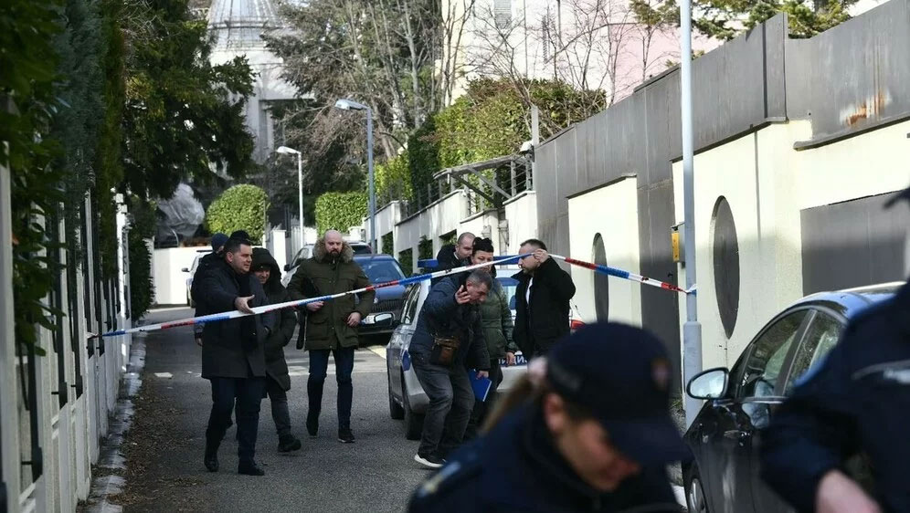 Uhićen muškarac zbog bacanja bombe na kuću Zdravka Čolića