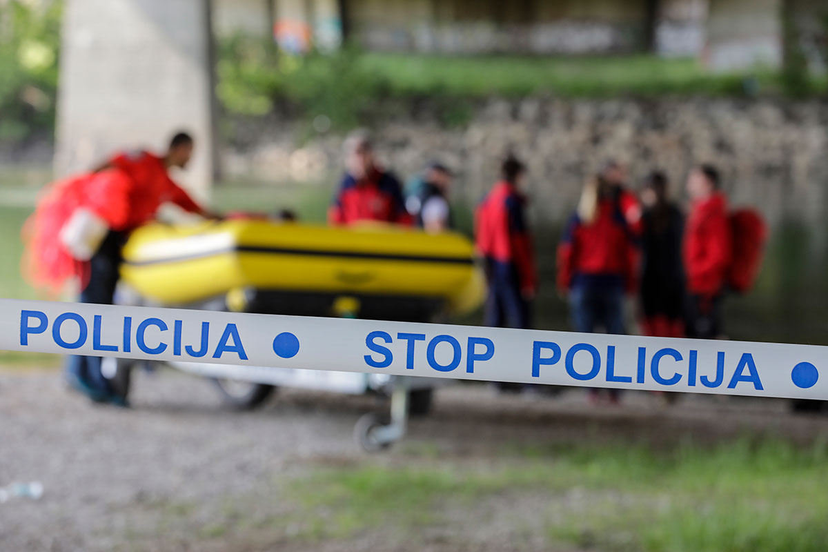 Tužan kraj potrage: Pronađeno tijelo mladića koji je nestao dok se kupao u rijeci Tužan kraj potrage: Pronađeno tijelo mladića koji je nestao dok se kupao u rijeci